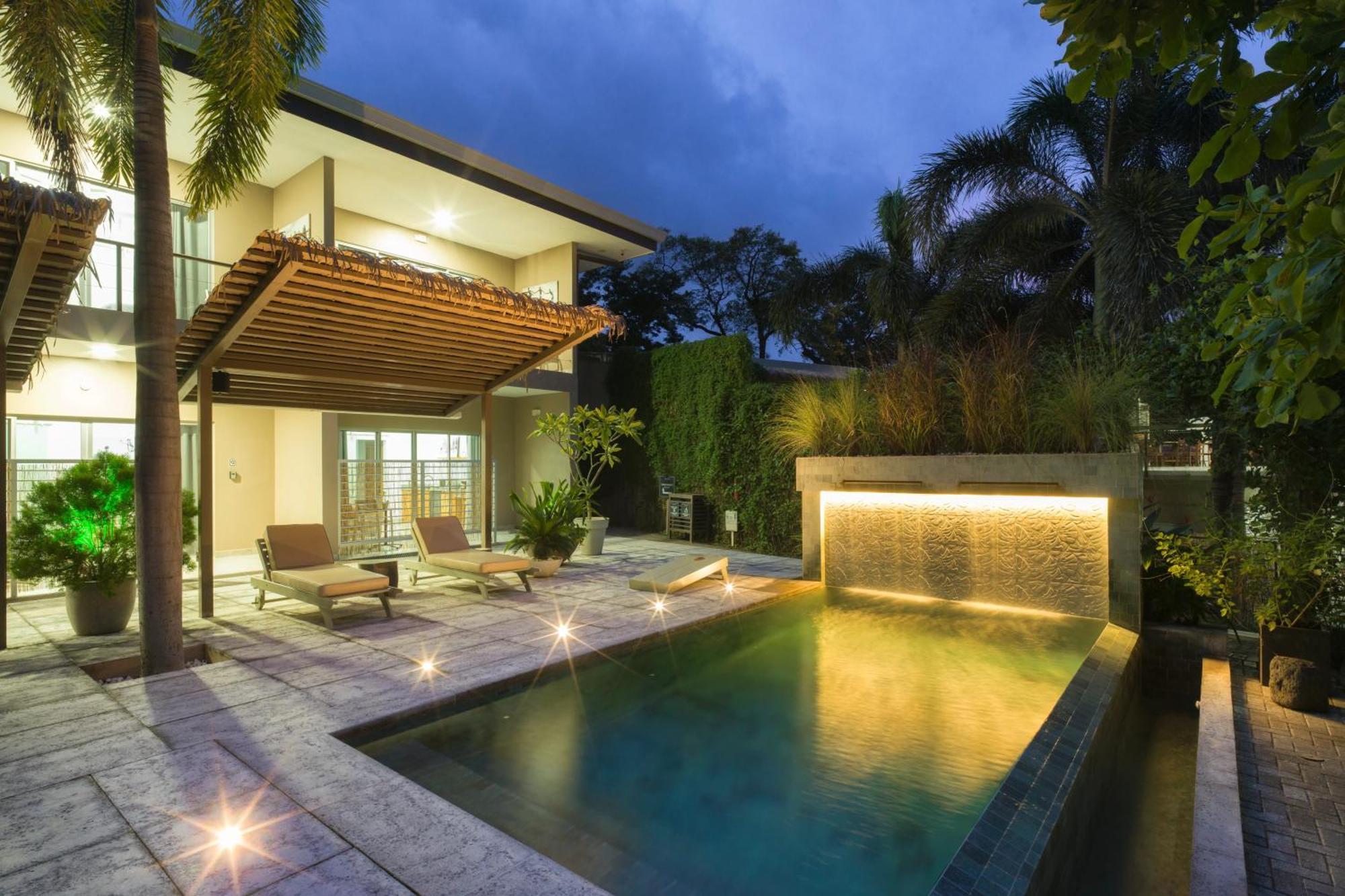 Tamarindo Bay Suites - Self Check In, Adults Only Экстерьер фото