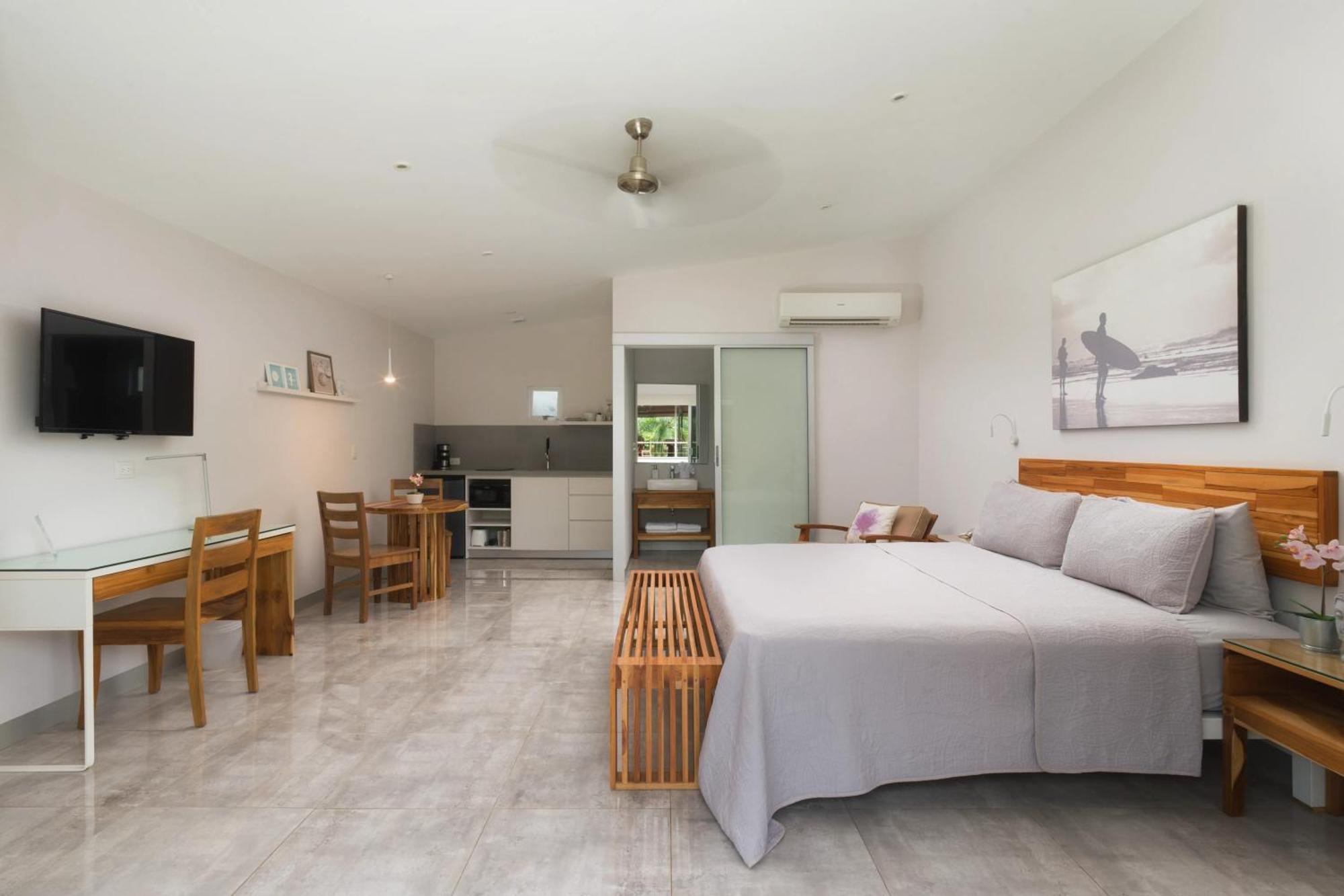 Tamarindo Bay Suites - Self Check In, Adults Only Экстерьер фото
